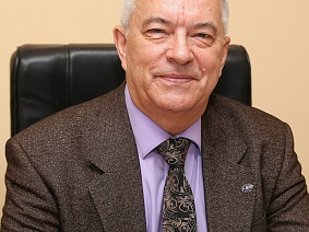 Директор-главный врач Найденов В.И. поздравляет с Новым годом и Рождеством